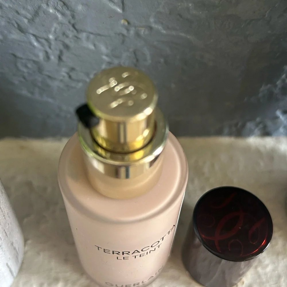Guerlain Terracotta Le Teint Foundation 24 OC 24 Hour Wear
